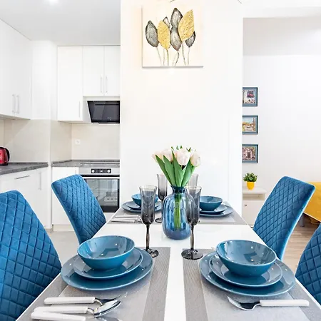 - Balcony - Brand New - Sunny Apartman