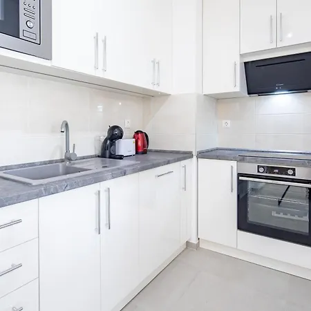 Appartement - Balcony - Brand New - Sunny *